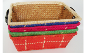 TT- 160358 Palm leaf basket, color as it is. 39 x 28 x H14