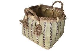 TT-160712 Seagrass basket, pattern color as it is.