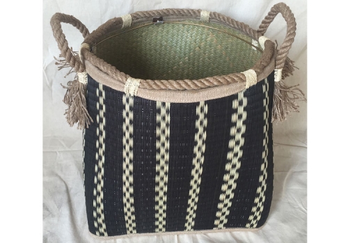 TT-160739 Seagrass basket, pattern color as it is