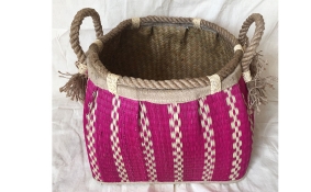 TT-160743 Seagrass basket, pattern color as it is.