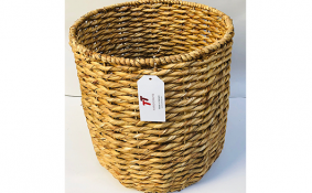 TT-190158 Water hyacinth basket.