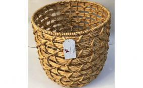 TT-190163 Water hyacinth basket.